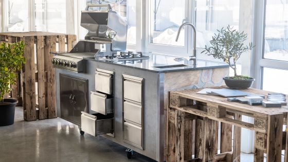 Gardenkitchen rollbar Edelstahl Naturstein